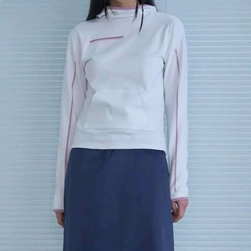 [BUNJANG] SUH SUH Hoodie Ivory Pink Line Detail / 서서(SUH SUH) 후드티