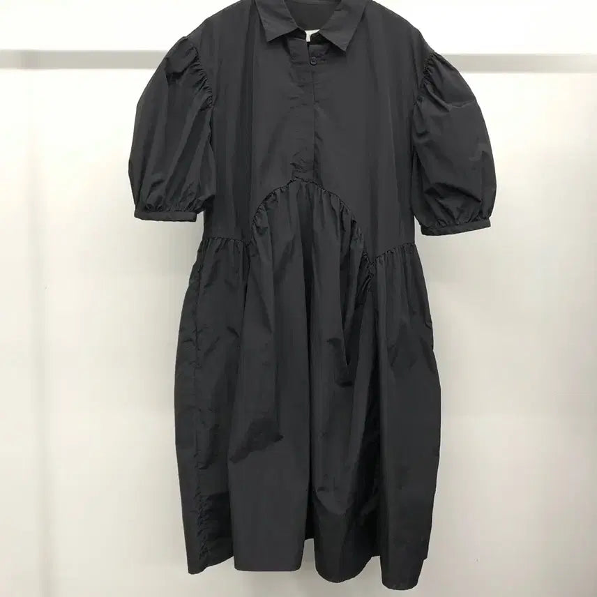 [BUNJANG] 11AM Shirring Voluminous Dress / 11am 셔링 볼류머스 원피스 F