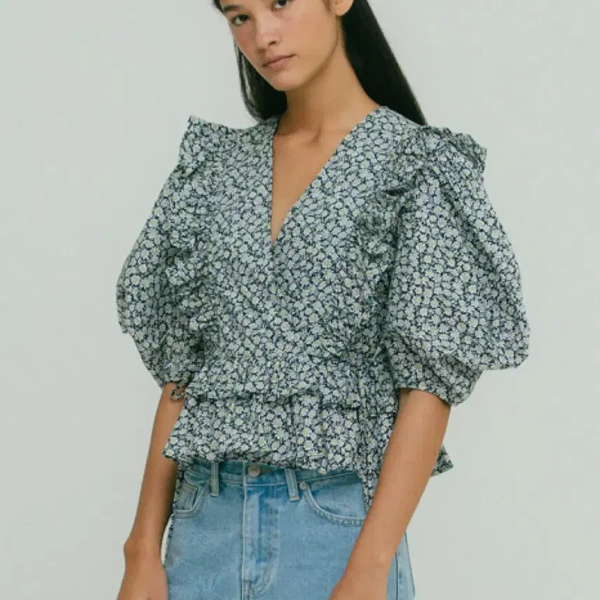 [BUNJANG] Vocavaca Rocha Flower Puff Blouse / 보카바카 로샤 플라워 퍼프블라우스