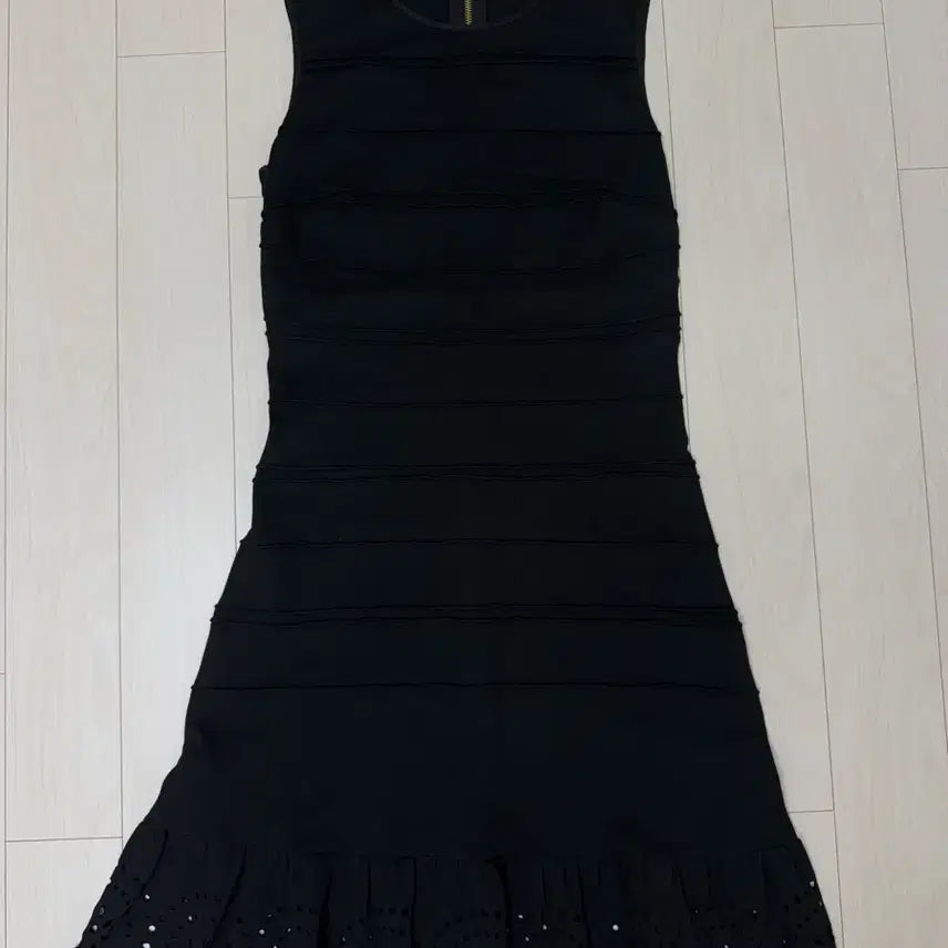 [BUNJANG] Jucci Couture Black Lace Cut-Out Dress / 쥬시꾸뛰르 블랙 레이스 컷아웃 원피스