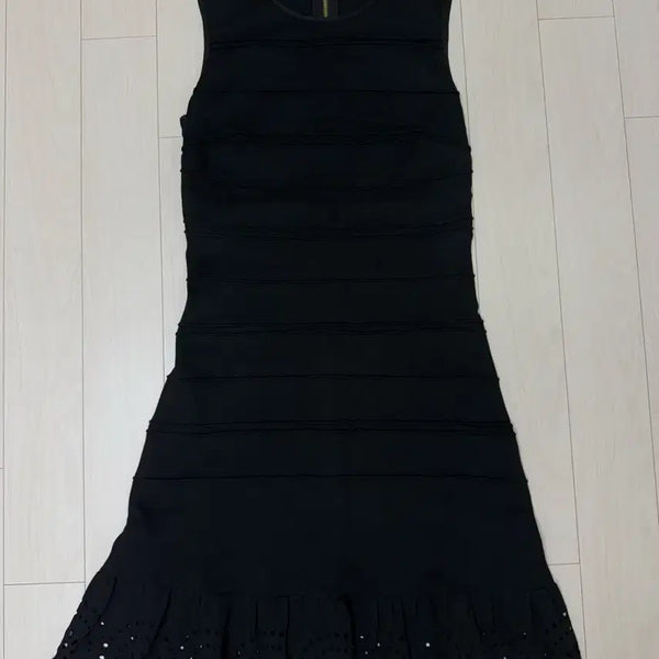 [BUNJANG] Jucci Couture Black Lace Cut-Out Dress / 쥬시꾸뛰르 블랙 레이스 컷아웃 원피스