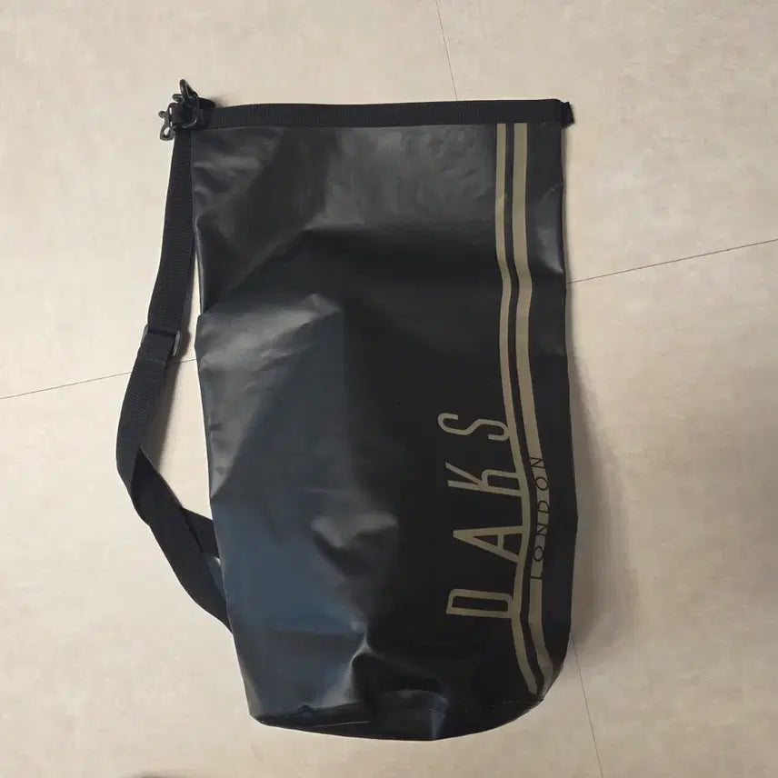 [BUNJANG] Daks Black Waterproof Dry Bag / 닥스 블랙 방수 드라이백,  물놀이 및 캠핑 아웃도어 백