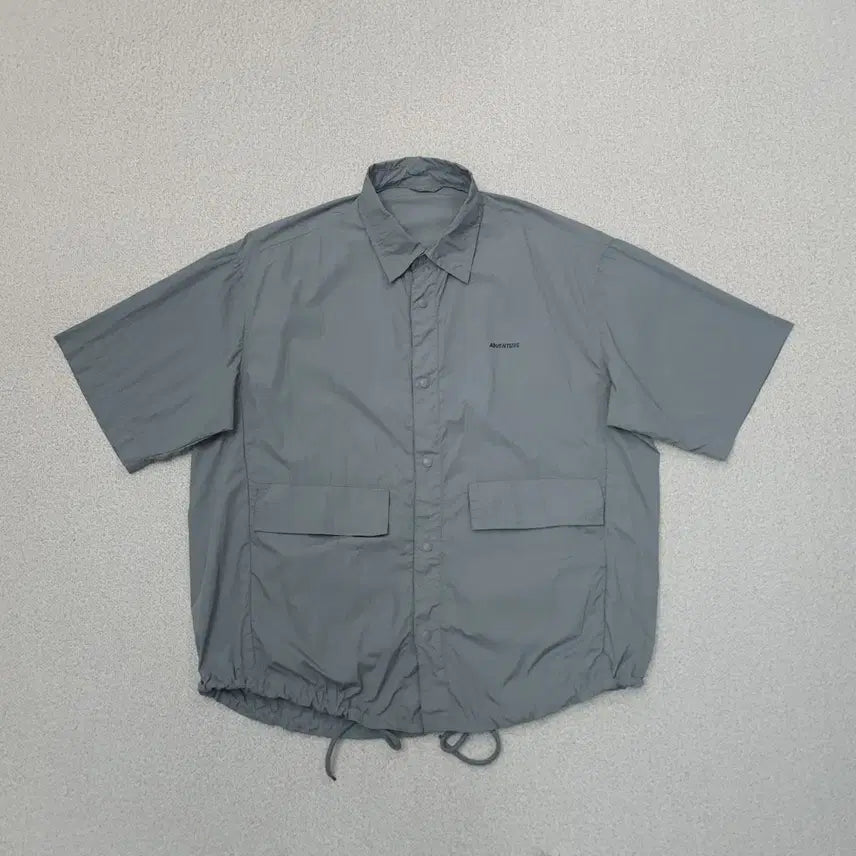[BUNJANG] Men's XL Nylon Multi-Pocket Short-Sleeve Shirt with 'Adventure' Embroidery / (XL)멀티 포켓 남자 반팔 셔츠 여름 나일론 남방 G18W4193