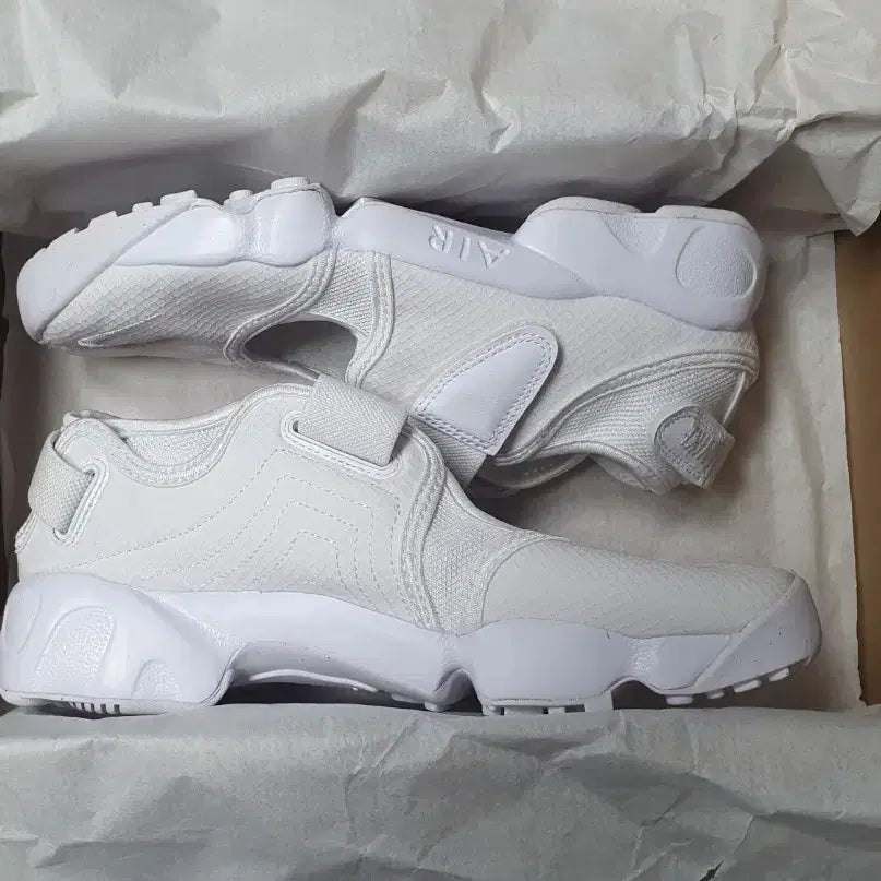[BUNJANG] Nike Women's Air Rift BR White 240 / [240] 나이키 우먼스 에어리프트 BR 새제품