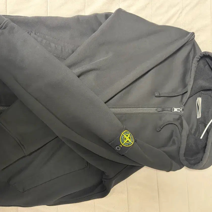 [BUNJANG] Stone Island Hooded Zip-Up Sweatshirt (M) / 스톤아일랜드 후드집업 M