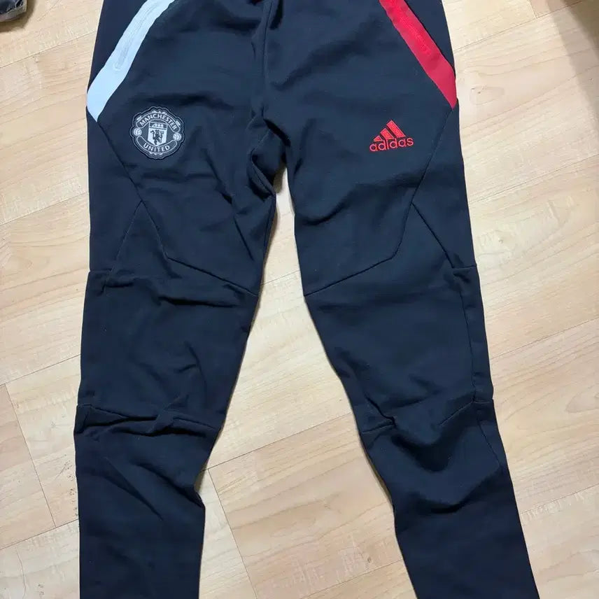 [BUNJANG] Adidas Manchester United Training Pants Black / 아디다스 맨유 트레이닝 바지 블랙