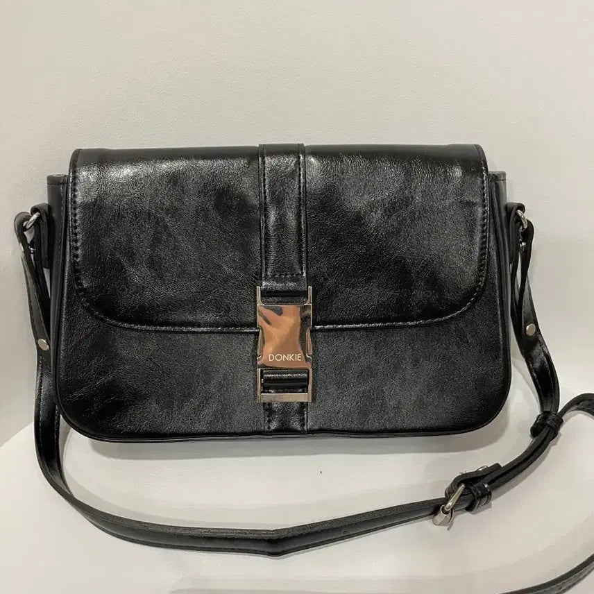 [BUNJANG] Donkie Black Shoulder Bag / 돈키 시시 블랙 숄더백 가방