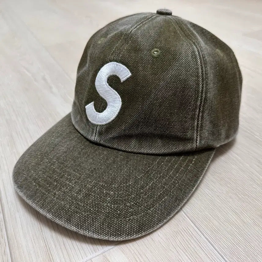 [BUNJANG] Supreme 25FW Olive Cotton Twill Classic Logo Cap / 슈프림 볼캡 올리브 25fw