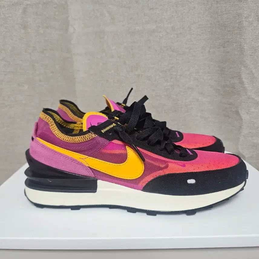 [BUNJANG] Nike Waffle One Sneakers / 250나이키 와플 원 스니커즈 -932