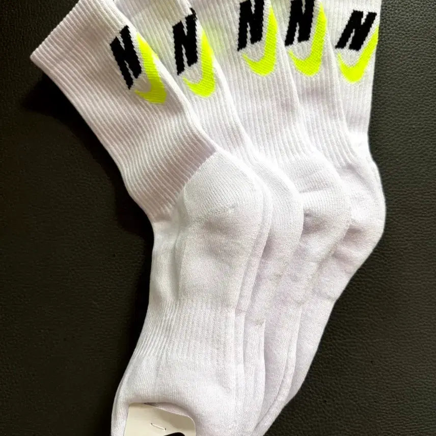 [BUNJANG] Nike Fluorescent Swoosh Crew Socks - 5 Pair Set / 나이키 화이트 양말 형광 스우시 5켤레세트