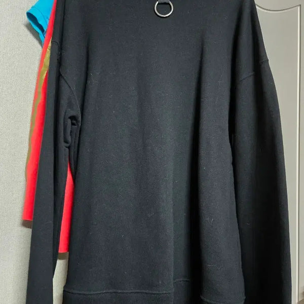 [BUNJANG] Black Ring Point Sweatshirt T-shirt / 블랙 링 포인트 맨투맨 티셔츠