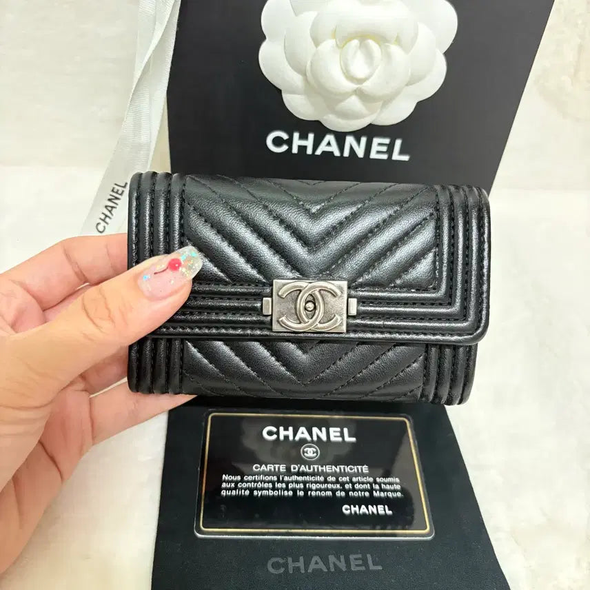 [BUNJANG] Chanel Boy Chevron Card Holder Black Silver Hardware / [S+급/풀세트] 샤넬 보이 쉐브론 카드지갑 블랙 은장