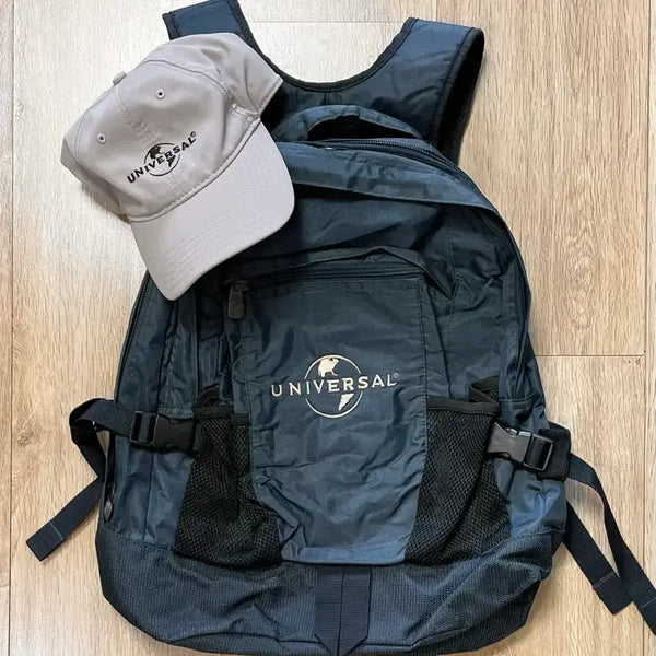[BUNJANG] Universal Studios Vintage Ball Cap & Backpack Bundle / 국내 유일 유니버셜 스튜디오 빈티지 볼캡 모자 & 백팩 가방 일괄판매