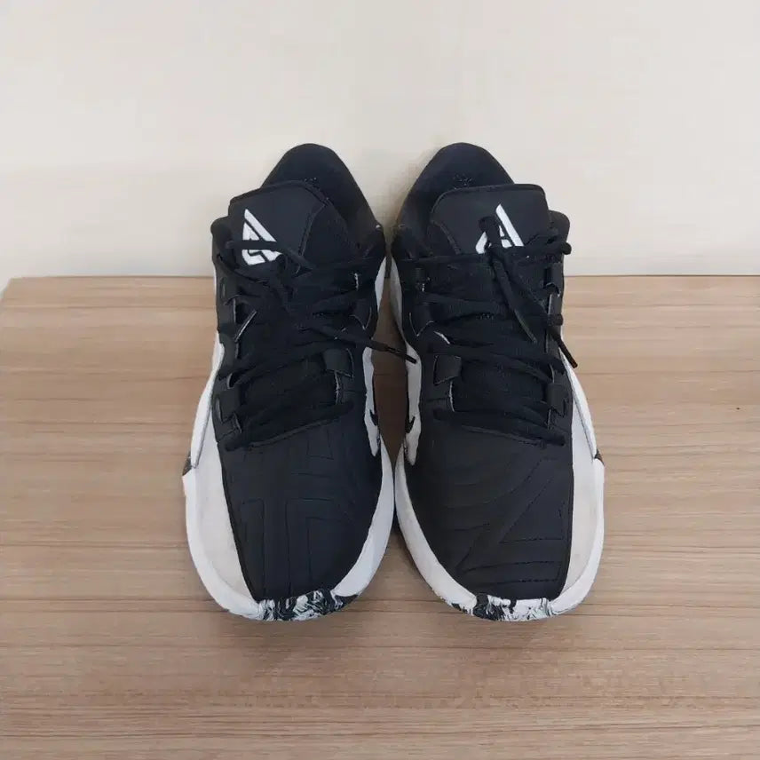 [BUNJANG] Nike Zoom Freak 5 "Oreo" Men's Basketball Shoes Sneakers (280) / 남성 나이키 줌 프릭5 오레오 농구화, 운동화 (280)