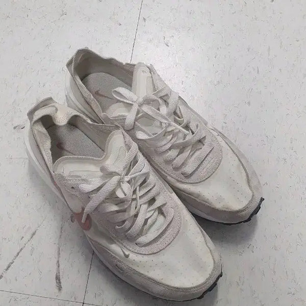 [BUNJANG] Nike Waffle One Sneakers (235) / 나이키 운동화 235 와플원 상태매우좋음 정가 12만원