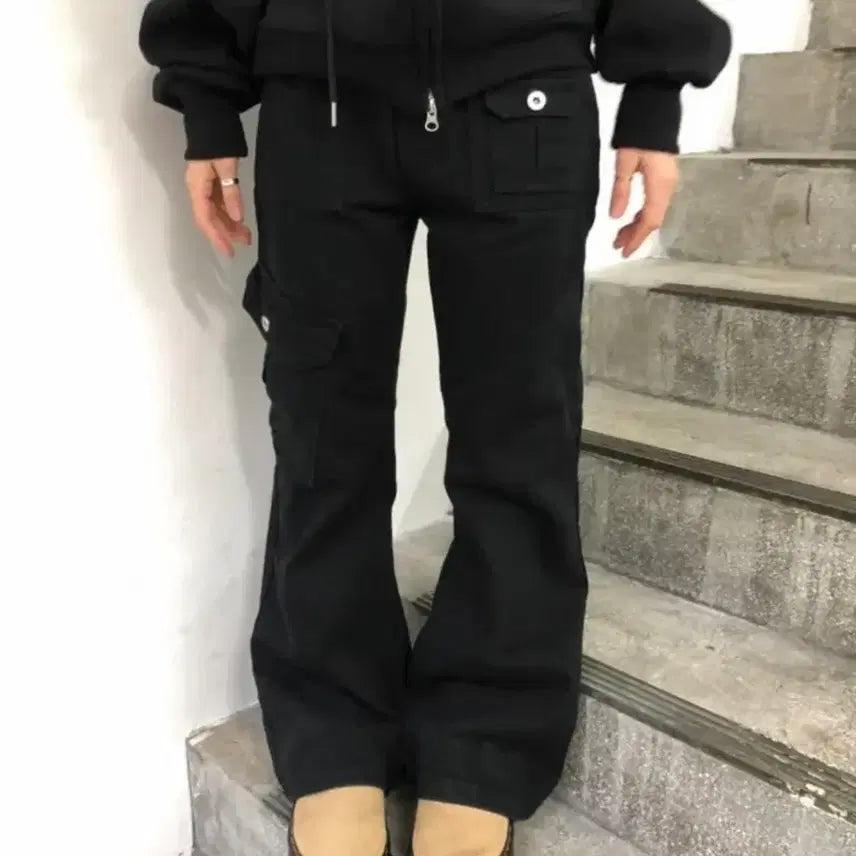 [BUNJANG] Black Cargo Bootcut Cotton Pants / 블랙 카고 부츠컷