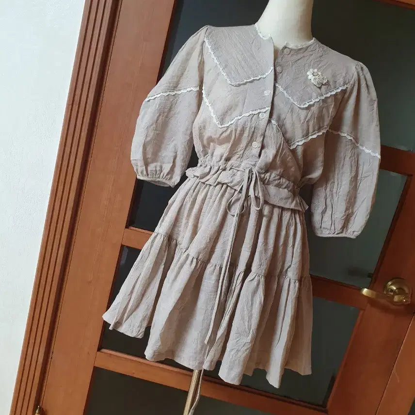 [BUNJANG] Rosebay Puff Sleeve Long Blouse Dress with Headband and Brooch (New) / (새제품)로즈베이 퍼프소매 원피스형 롱블라우스+헤어밴드+브로치
