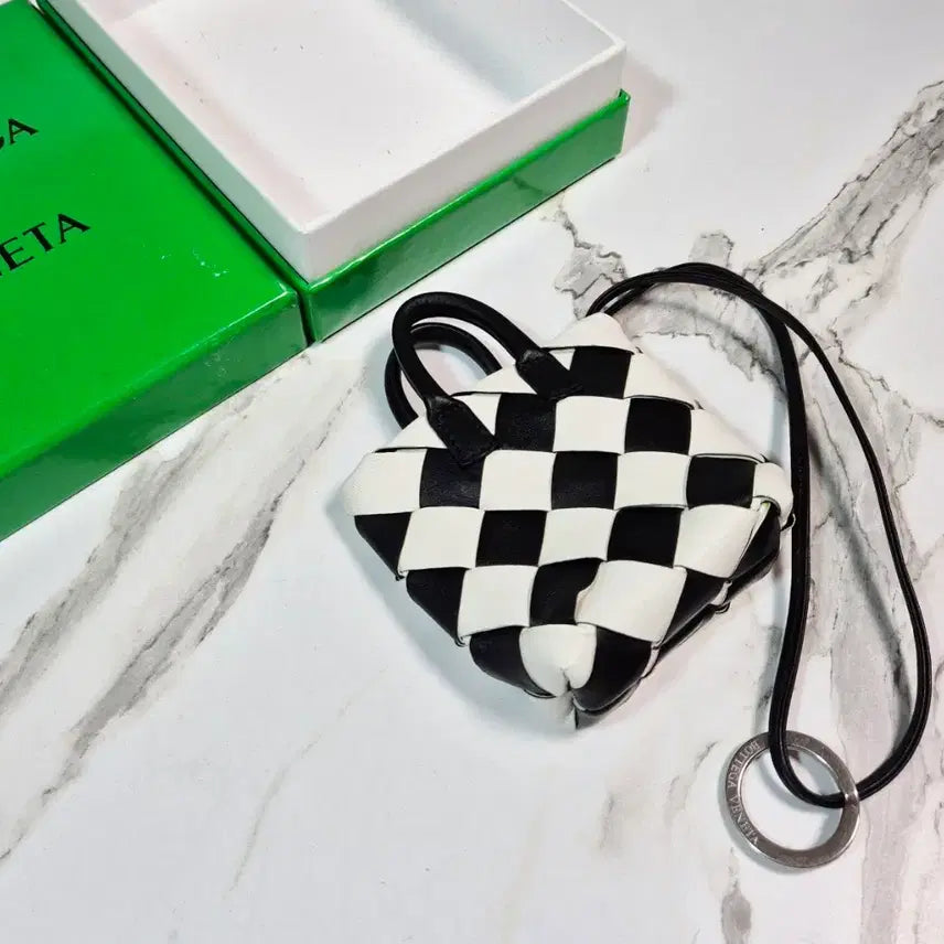 [BUNJANG] Bottega Veneta Intrecciato Leather Keyring Bag Charm / (정품) 보테가베네타 인트레치아토 가죽 키링 백참 키체인