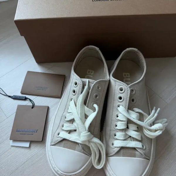 [BUNJANG] Burberry Canvas Sneakers / 버버리 캔버스 스니커즈 225~230