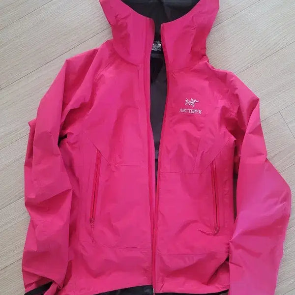 [BUNJANG] Arc'teryx Beta SL Gore-Tex Jacket Women's / 아크테릭스 베타 SL 고어텍스 자켓 우먼