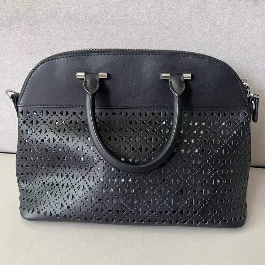 [BUNJANG] Bqua Bchae Black Punching Tote Bag / 비콰비채 블랙 펀칭 토트백