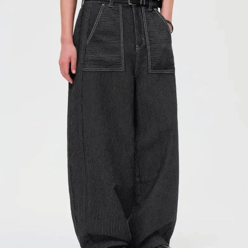 [BUNJANG] Striped Wide Balloon Pants Black / (새상품)스트라이프 와이드 벌룬 바지 블랙