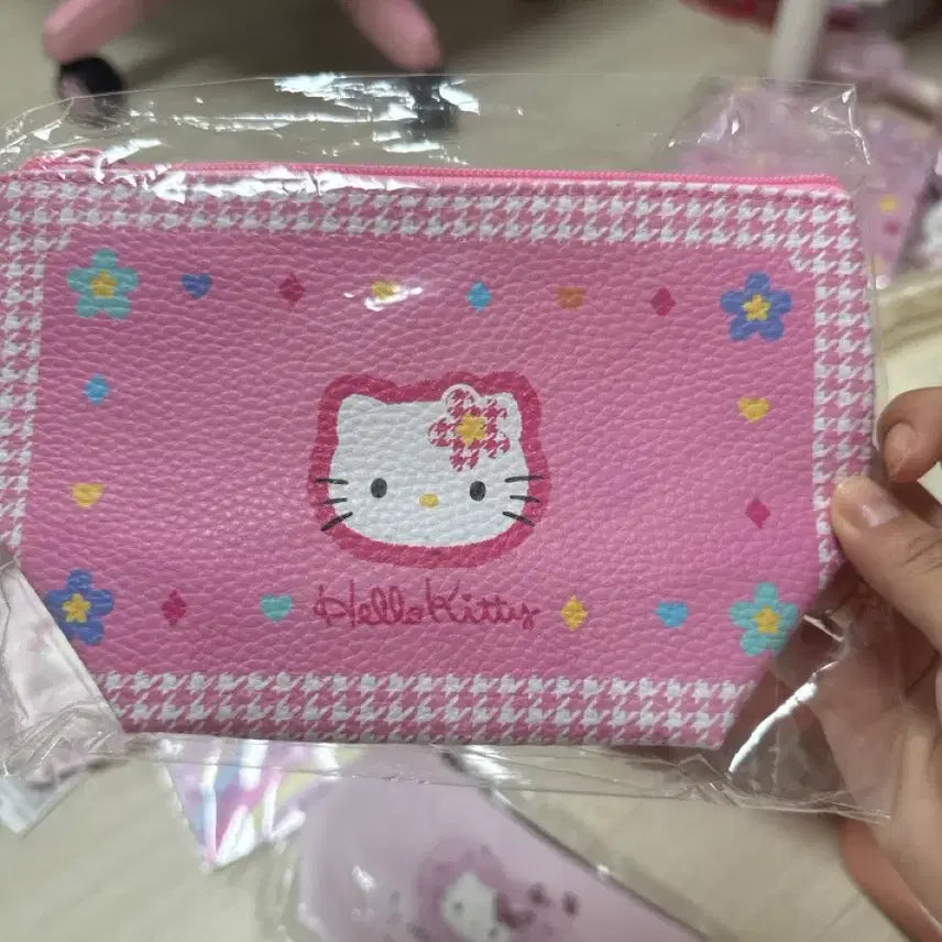 [BUNJANG] Hello Kitty Kahonana Pouch / 헬로키티 카오하나 파우치