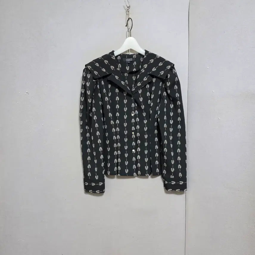 [BUNJANG] Egoist Large Tailored Collar Blouse / 에고이스트 큰테일러카라  블라우스 55  n5507