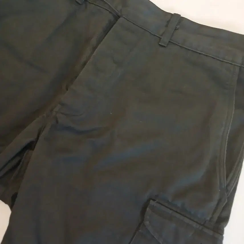 [BUNJANG] Outstanding Deep Olive Cargo Shorts / 아웃스탠딩 딥올리브 카고 반바지 32