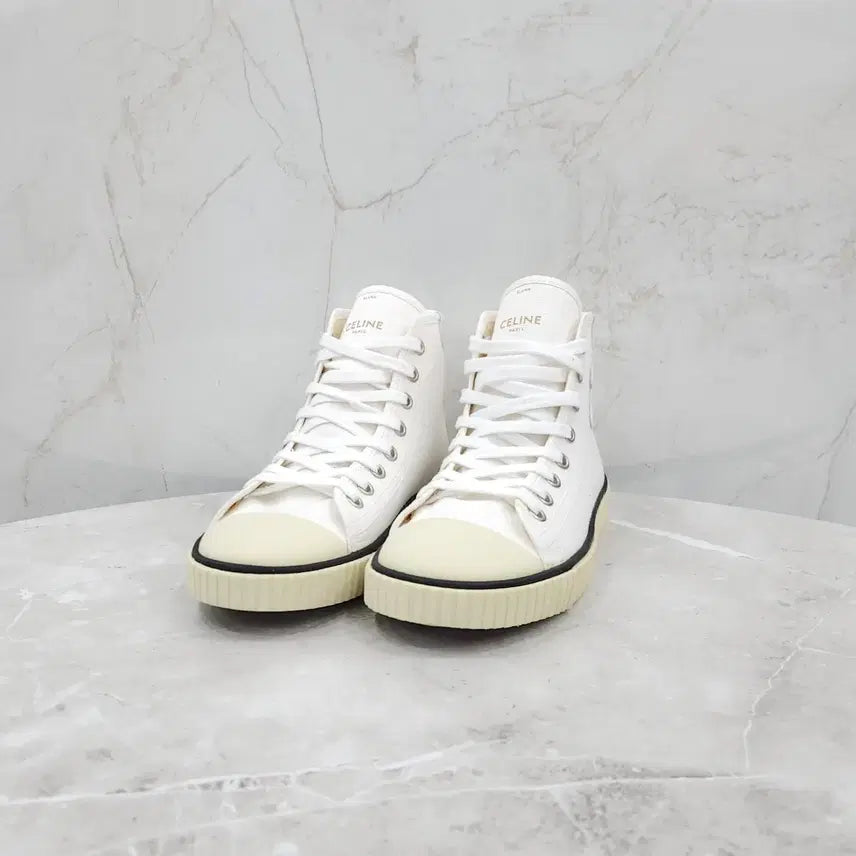 [BUNJANG] Celine Canvas Blank Lace-Up Sneakers White 35 / 35 / 셀린느 캔버스 블랭크 레이스업 스니커즈 343202006C