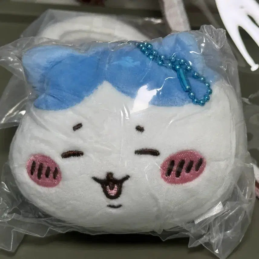 [BUNJANG] Chiikawa Hachiware Plush Keychain Gacha / 치이카와 인형 키링 가챠 하치와레
