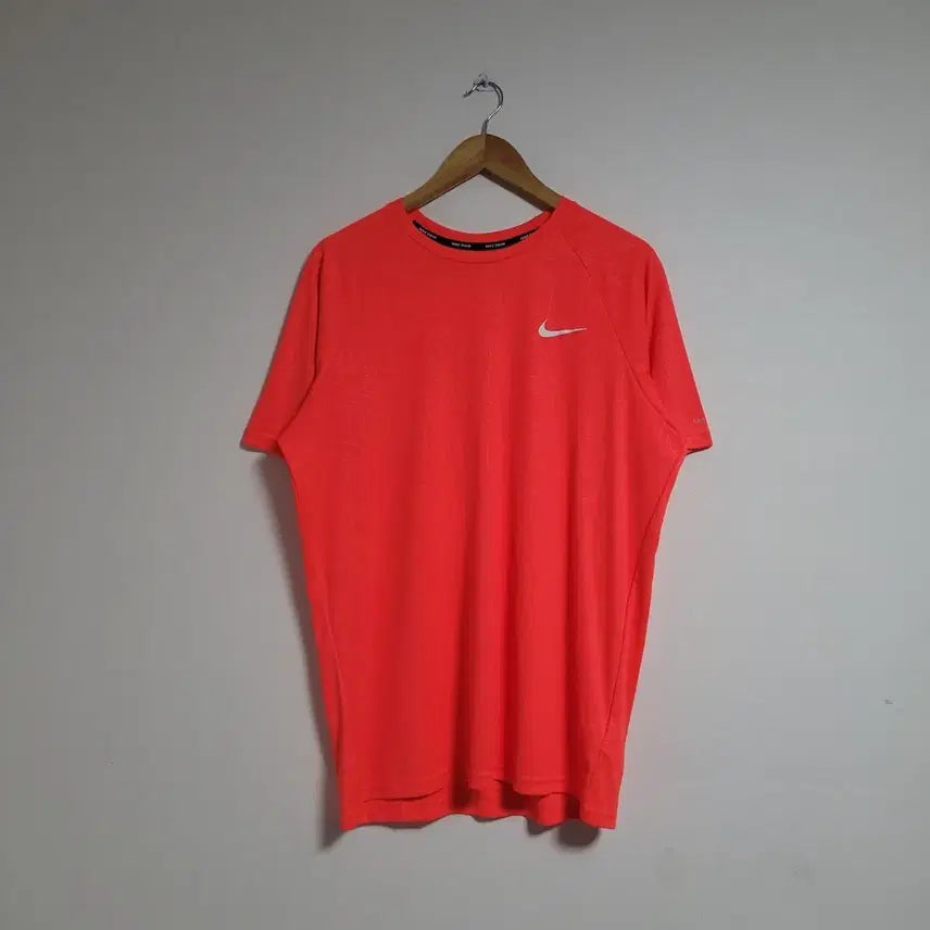 [BUNJANG] Nike Dri-FIT Fluorescent Short Sleeve T-Shirt (L) / (L) NIKE 나이키 드라이핏 형광 기능성 반팔 티셔츠