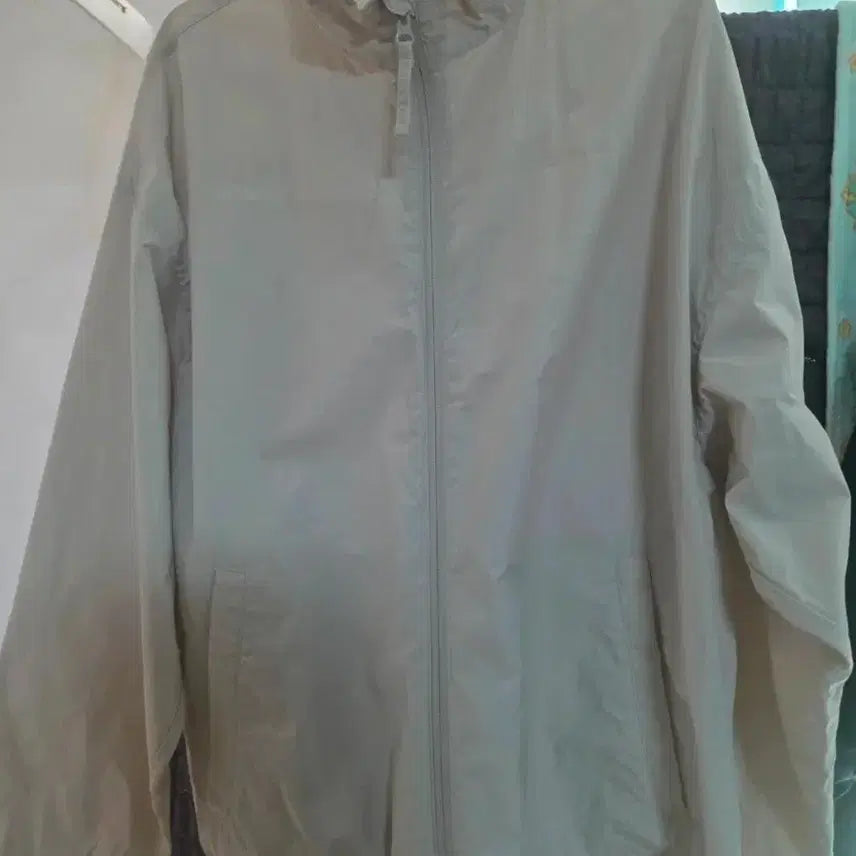 [BUNJANG] Giordano Lightweight Windbreaker Jacket / 지오다노 바람막이