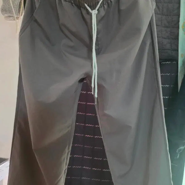 [BUNJANG] Gray Slacks - Lightweight / 회색 팬츠 / 가벼움