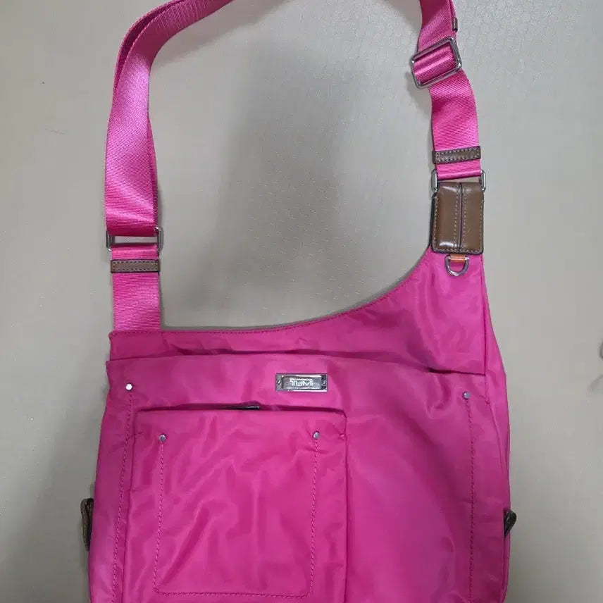 [BUNJANG] Tumi Sling Bag Pink / 투미 슬링백 여성용 핑크