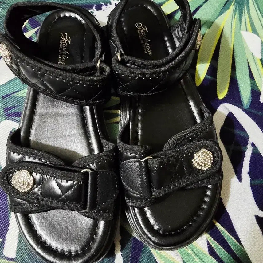[BUNJANG] Quilted Velcro Sandals Black (240-245) / 퀼팅 벨크로 샌들 블랙 240~245