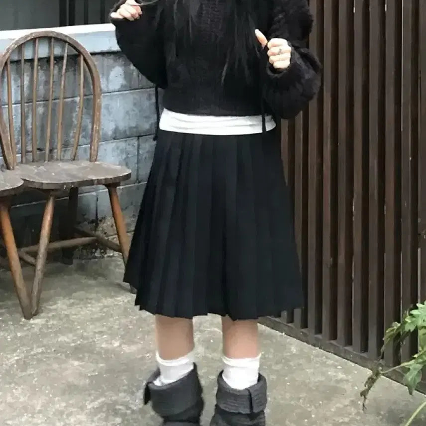 [BUNJANG] O.N.E.N. Tokyo Pleated Midi Skirt Black / 오엔엔 도쿄 플리츠 미디 스커트