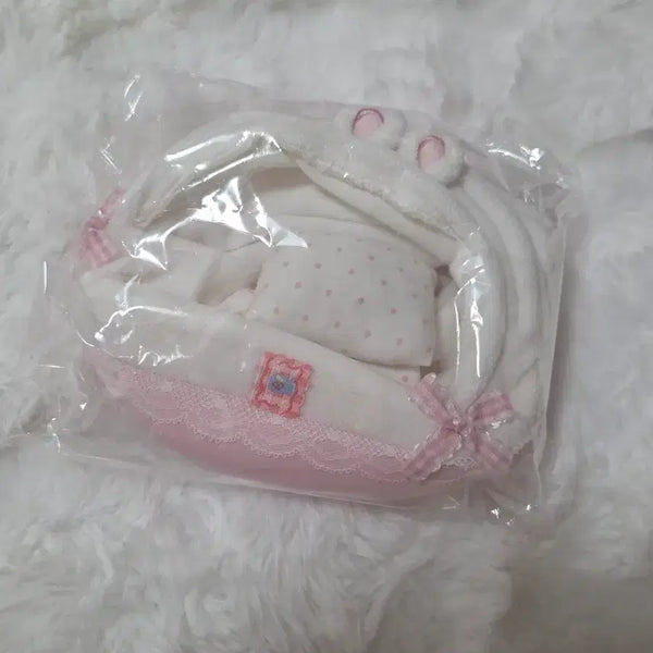 [BUNJANG] White Cradle with Lace and Ribbon for 10cm Plushies and Manju Dolls / 10cm누이 만쥬 인형 요람 침대 유모차