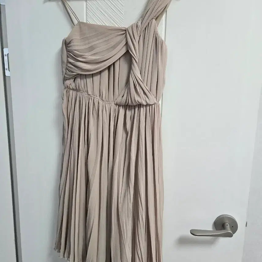 [BUNJANG] Misha Beige Pleated Dress Silk Lined / 미샤  베이지 플리츠 원피스 44(안감실크100)