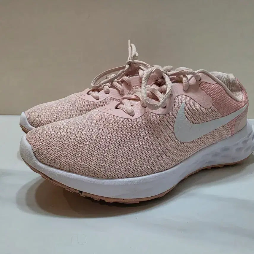 [BUNJANG] Nike Revolution 6 Women's Running Shoes 240 / 나이키 레볼루션6 운동화 240