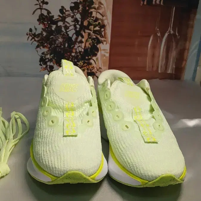 [BUNJANG] Nike Mint Color Sneakers / 나이키민트색 운동화 250mm