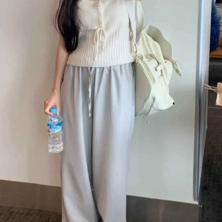 [BUNJANG] OINII Giselle Slacks Mint Beige / 오이니 oinii giselle 슬랙스 민트베이지