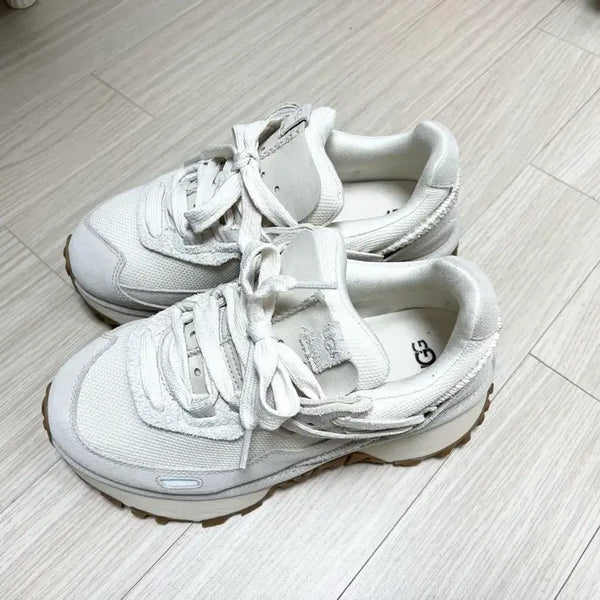 [BUNJANG] UGG Chunky Retro Sneakers / 어그 청키 레트로 운동화 250이지만 245가 신음 괜찮아요