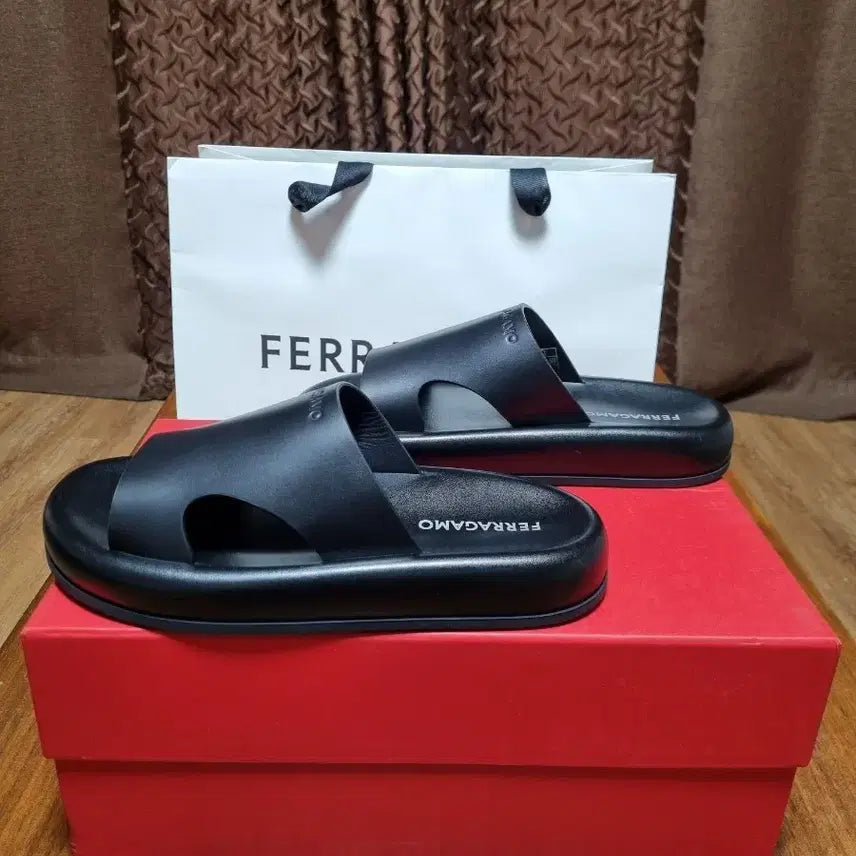 [BUNJANG] Salvatore Ferragamo Dolce Leather Sandals Black / [새상품]페라가모 남자 가죽샌들