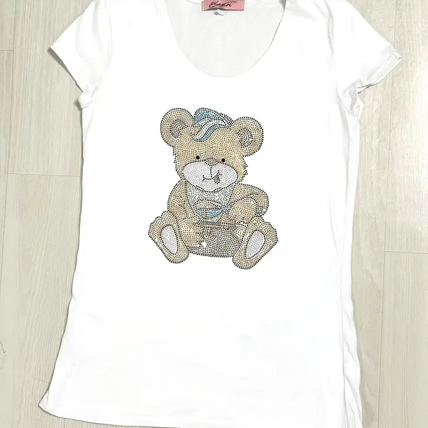 [BUNJANG] Cubic Teddy Bear Short Sleeve Top / 큐빅 테디베어 로걀 딱붙 반팔 탑