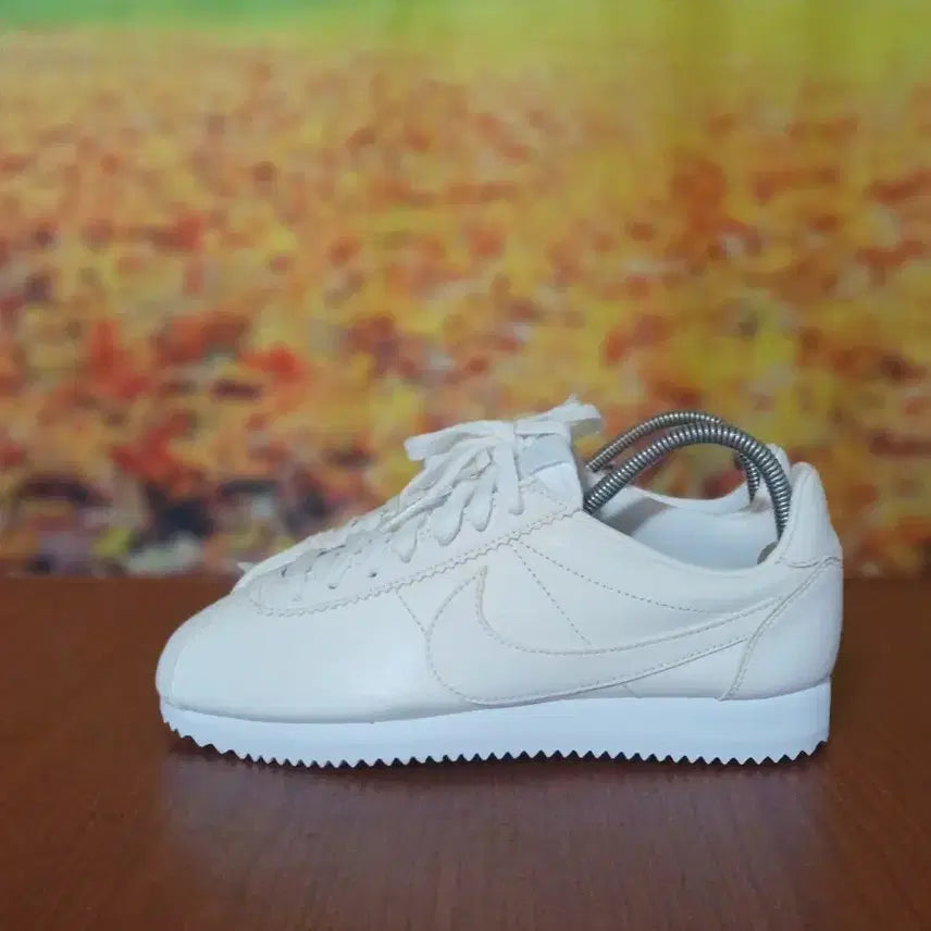 [BUNJANG] Nike Cortez Retro Leather Sneakers / 나이키 레트로 레더 코르테즈 240
