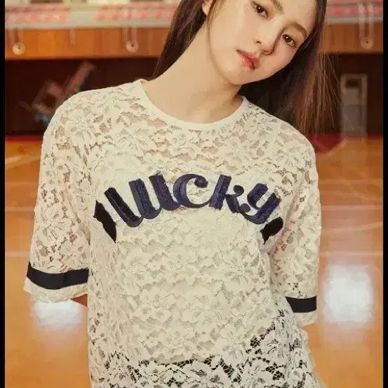 [BUNJANG] Lucky Chouette Lace Short Sleeve T-Shirt / 럭키슈에뜨 레이스 반팔 티셔츠