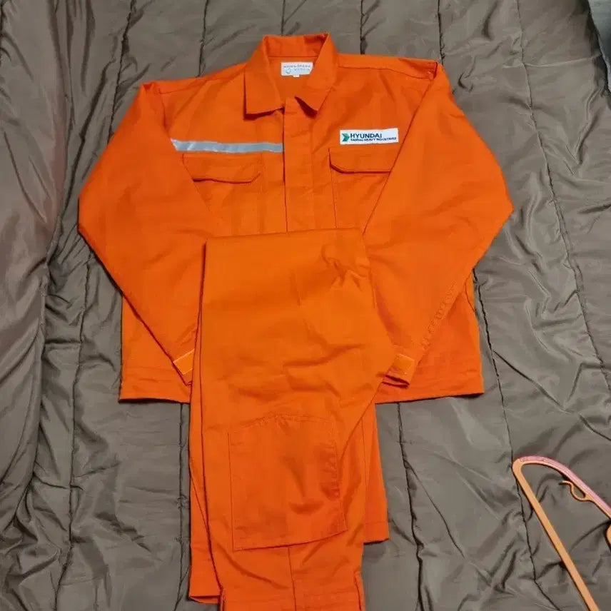 [BUNJANG] H Company Spring/Autumn Workwear Two-Piece Set (XL Top, 32" Bottoms) / H사 춘추 작업복 투피스 상의 XL, 하의 32인치