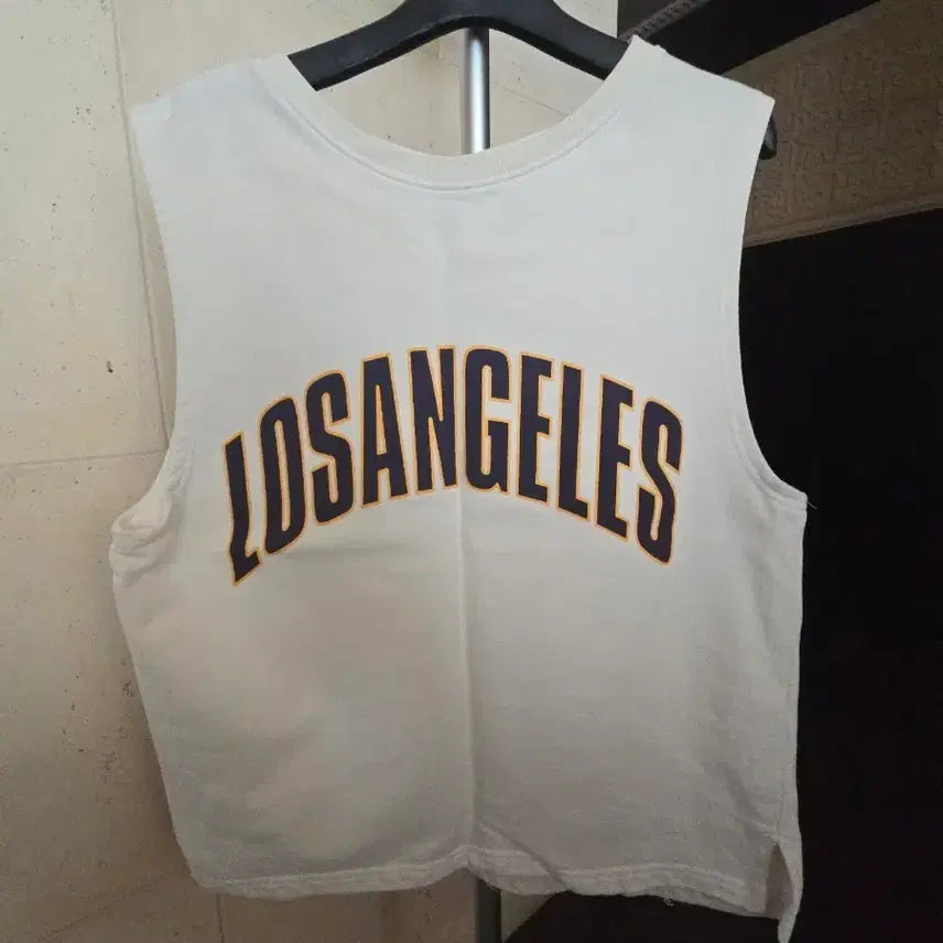 [BUNJANG] LAP Sleeveless Top / LAP 랩 민소매 나시티