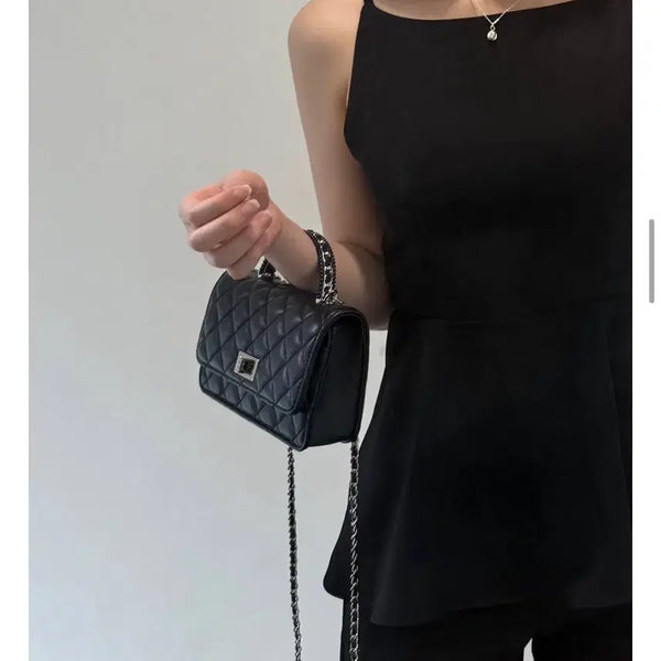 [BUNJANG] Black Quilted Chain Mini Bag / 블랙 퀼팅 체인 미니백 가방